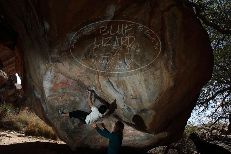 Bouldering in Hueco Tanks on 03/20/2019 with Blue Lizard Climbing and Yoga

Filename: SRM_20190320_1255120.jpg
Aperture: f/5.6
Shutter Speed: 1/250
Body: Canon EOS-1D Mark II
Lens: Canon EF 16-35mm f/2.8 L