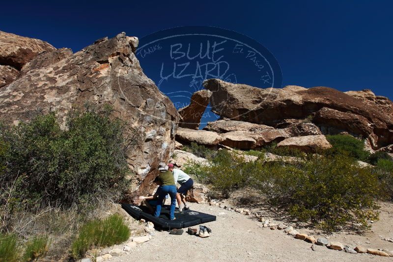 Bouldering in Hueco Tanks on 04/26/2019 with Blue Lizard Climbing and Yoga

Filename: SRM_20190426_1026041.jpg
Aperture: f/5.6
Shutter Speed: 1/250
Body: Canon EOS-1D Mark II
Lens: Canon EF 16-35mm f/2.8 L