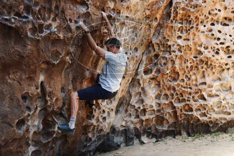 Bouldering in Hueco Tanks on 04/26/2019 with Blue Lizard Climbing and Yoga

Filename: SRM_20190426_1227130.jpg
Aperture: f/2.8
Shutter Speed: 1/160
Body: Canon EOS-1D Mark II
Lens: Canon EF 50mm f/1.8 II