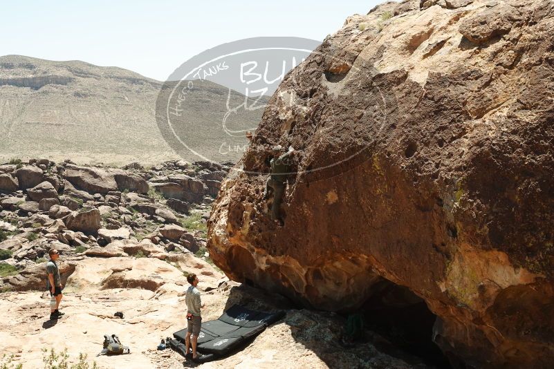 Bouldering in Hueco Tanks on 06/15/2019 with Blue Lizard Climbing and Yoga

Filename: SRM_20190615_1212320.jpg
Aperture: f/5.6
Shutter Speed: 1/320
Body: Canon EOS-1D Mark II
Lens: Canon EF 50mm f/1.8 II