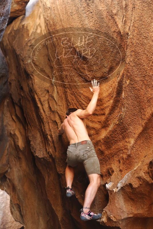 Bouldering in Hueco Tanks on 08/31/2019 with Blue Lizard Climbing and Yoga

Filename: SRM_20190831_1734370.jpg
Aperture: f/2.8
Shutter Speed: 1/250
Body: Canon EOS-1D Mark II
Lens: Canon EF 50mm f/1.8 II