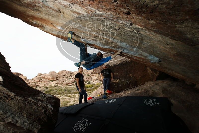 Bouldering in Hueco Tanks on 11/17/2019 with Blue Lizard Climbing and Yoga

Filename: SRM_20191117_1259490.jpg
Aperture: f/7.1
Shutter Speed: 1/250
Body: Canon EOS-1D Mark II
Lens: Canon EF 16-35mm f/2.8 L