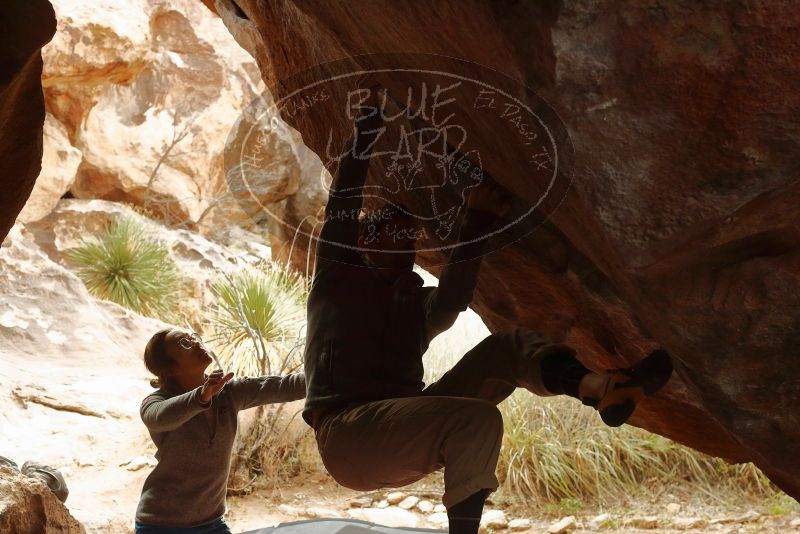 Bouldering in Hueco Tanks on 11/27/2019 with Blue Lizard Climbing and Yoga

Filename: SRM_20191127_1116470.jpg
Aperture: f/5.6
Shutter Speed: 1/320
Body: Canon EOS-1D Mark II
Lens: Canon EF 50mm f/1.8 II