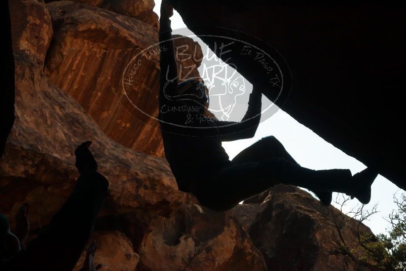 Bouldering in Hueco Tanks on 11/30/2019 with Blue Lizard Climbing and Yoga

Filename: SRM_20191130_1126450.jpg
Aperture: f/20.0
Shutter Speed: 1/250
Body: Canon EOS-1D Mark II
Lens: Canon EF 50mm f/1.8 II