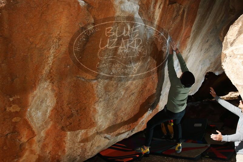 Bouldering in Hueco Tanks on 11/30/2019 with Blue Lizard Climbing and Yoga

Filename: SRM_20191130_1220000.jpg
Aperture: f/8.0
Shutter Speed: 1/250
Body: Canon EOS-1D Mark II
Lens: Canon EF 16-35mm f/2.8 L