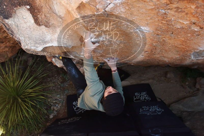 Bouldering in Hueco Tanks on 11/30/2019 with Blue Lizard Climbing and Yoga

Filename: SRM_20191130_1327040.jpg
Aperture: f/6.3
Shutter Speed: 1/250
Body: Canon EOS-1D Mark II
Lens: Canon EF 16-35mm f/2.8 L