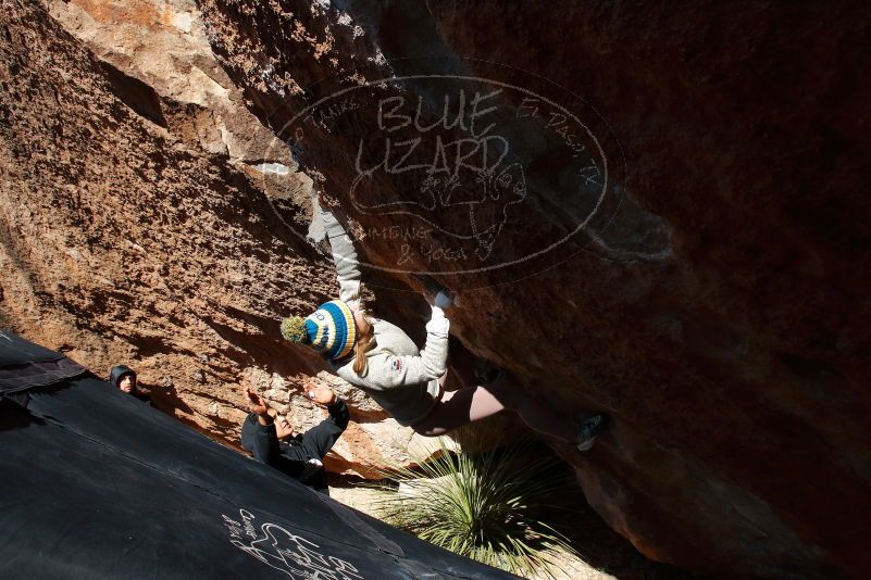 Bouldering in Hueco Tanks on 11/30/2019 with Blue Lizard Climbing and Yoga

Filename: SRM_20191130_1400580.jpg
Aperture: f/8.0
Shutter Speed: 1/320
Body: Canon EOS-1D Mark II
Lens: Canon EF 16-35mm f/2.8 L