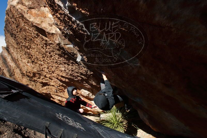 Bouldering in Hueco Tanks on 11/30/2019 with Blue Lizard Climbing and Yoga

Filename: SRM_20191130_1407190.jpg
Aperture: f/8.0
Shutter Speed: 1/320
Body: Canon EOS-1D Mark II
Lens: Canon EF 16-35mm f/2.8 L