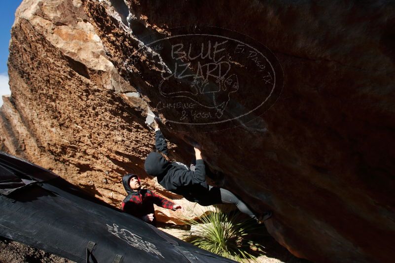 Bouldering in Hueco Tanks on 11/30/2019 with Blue Lizard Climbing and Yoga

Filename: SRM_20191130_1407240.jpg
Aperture: f/8.0
Shutter Speed: 1/320
Body: Canon EOS-1D Mark II
Lens: Canon EF 16-35mm f/2.8 L