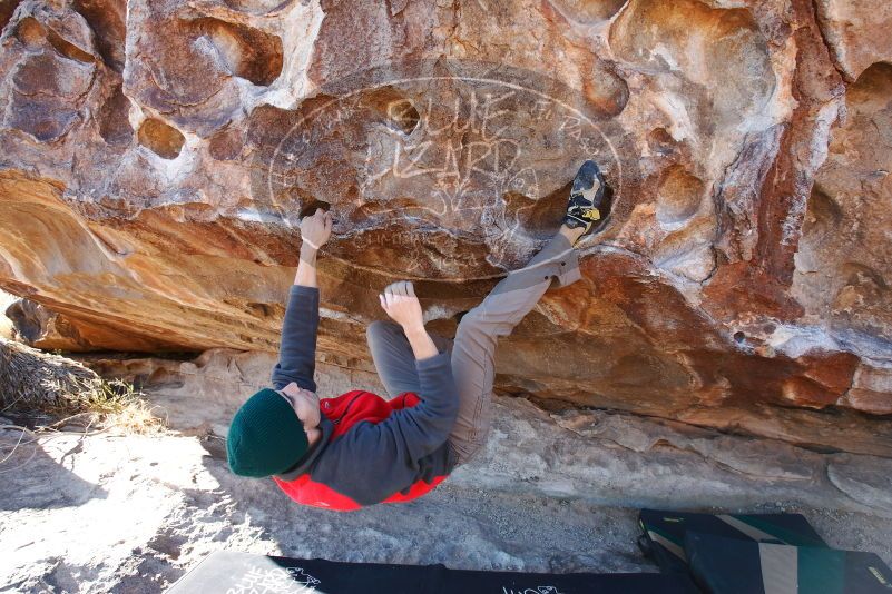 Bouldering in Hueco Tanks on 11/30/2019 with Blue Lizard Climbing and Yoga

Filename: SRM_20191130_1549290.jpg
Aperture: f/5.0
Shutter Speed: 1/250
Body: Canon EOS-1D Mark II
Lens: Canon EF 16-35mm f/2.8 L