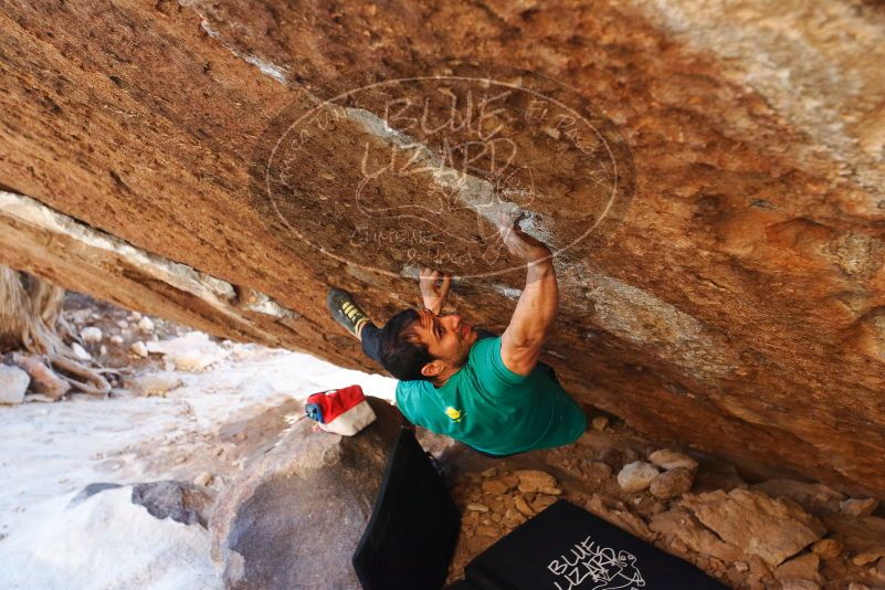 Bouldering in Hueco Tanks on 11/30/2019 with Blue Lizard Climbing and Yoga

Filename: SRM_20191130_1721110.jpg
Aperture: f/4.0
Shutter Speed: 1/250
Body: Canon EOS-1D Mark II
Lens: Canon EF 16-35mm f/2.8 L