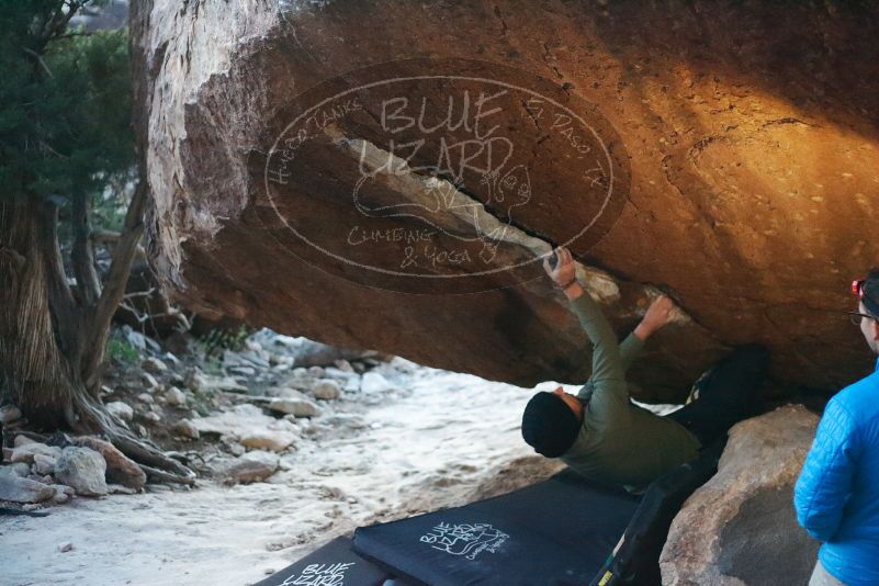 Bouldering in Hueco Tanks on 11/30/2019 with Blue Lizard Climbing and Yoga

Filename: SRM_20191130_1812290.jpg
Aperture: f/2.5
Shutter Speed: 1/250
Body: Canon EOS-1D Mark II
Lens: Canon EF 50mm f/1.8 II