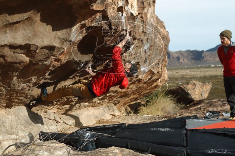 Bouldering in Hueco Tanks on 12/11/2019 with Blue Lizard Climbing and Yoga

Filename: SRM_20191211_1008320.jpg
Aperture: f/4.0
Shutter Speed: 1/400
Body: Canon EOS-1D Mark II
Lens: Canon EF 50mm f/1.8 II