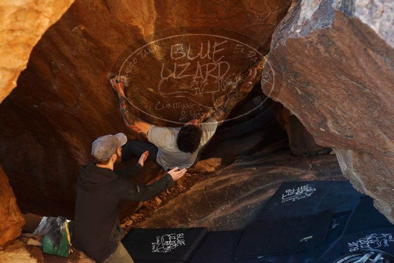 Bouldering in Hueco Tanks on 12/13/2019 with Blue Lizard Climbing and Yoga

Filename: SRM_20191213_1710190.jpg
Aperture: f/3.5
Shutter Speed: 1/250
Body: Canon EOS-1D Mark II
Lens: Canon EF 50mm f/1.8 II