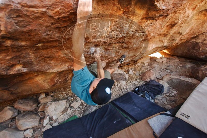 Bouldering in Hueco Tanks on 12/14/2019 with Blue Lizard Climbing and Yoga

Filename: SRM_20191214_1206140.jpg
Aperture: f/3.2
Shutter Speed: 1/250
Body: Canon EOS-1D Mark II
Lens: Canon EF 16-35mm f/2.8 L