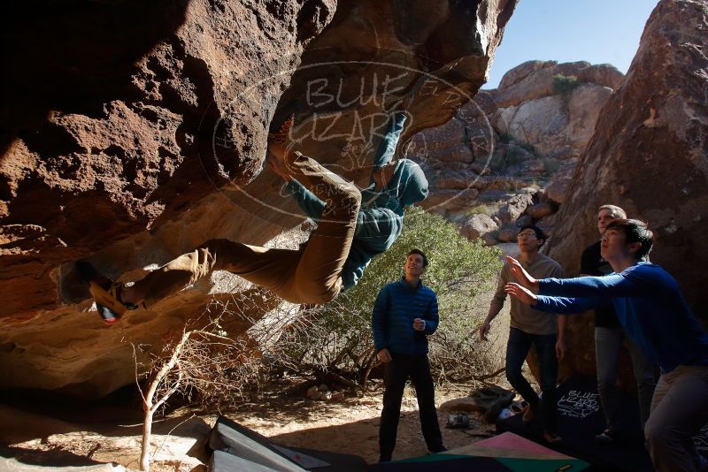 Bouldering in Hueco Tanks on 12/15/2019 with Blue Lizard Climbing and Yoga

Filename: SRM_20191215_1439280.jpg
Aperture: f/4.5
Shutter Speed: 1/400
Body: Canon EOS-1D Mark II
Lens: Canon EF 16-35mm f/2.8 L