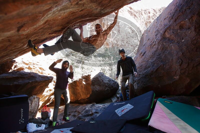 Bouldering in Hueco Tanks on 12/16/2019 with Blue Lizard Climbing and Yoga

Filename: SRM_20191216_1253300.jpg
Aperture: f/4.0
Shutter Speed: 1/250
Body: Canon EOS-1D Mark II
Lens: Canon EF 16-35mm f/2.8 L