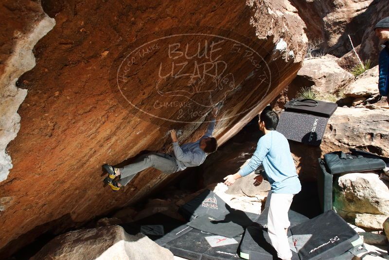 Bouldering in Hueco Tanks on 12/16/2019 with Blue Lizard Climbing and Yoga

Filename: SRM_20191216_1355040.jpg
Aperture: f/8.0
Shutter Speed: 1/250
Body: Canon EOS-1D Mark II
Lens: Canon EF 16-35mm f/2.8 L