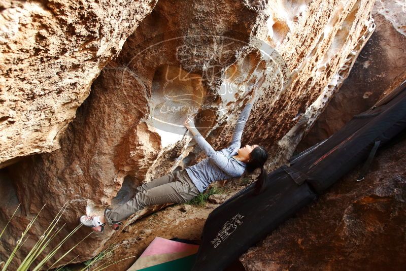 Bouldering in Hueco Tanks on 12/16/2019 with Blue Lizard Climbing and Yoga

Filename: SRM_20191216_1618290.jpg
Aperture: f/4.0
Shutter Speed: 1/250
Body: Canon EOS-1D Mark II
Lens: Canon EF 16-35mm f/2.8 L