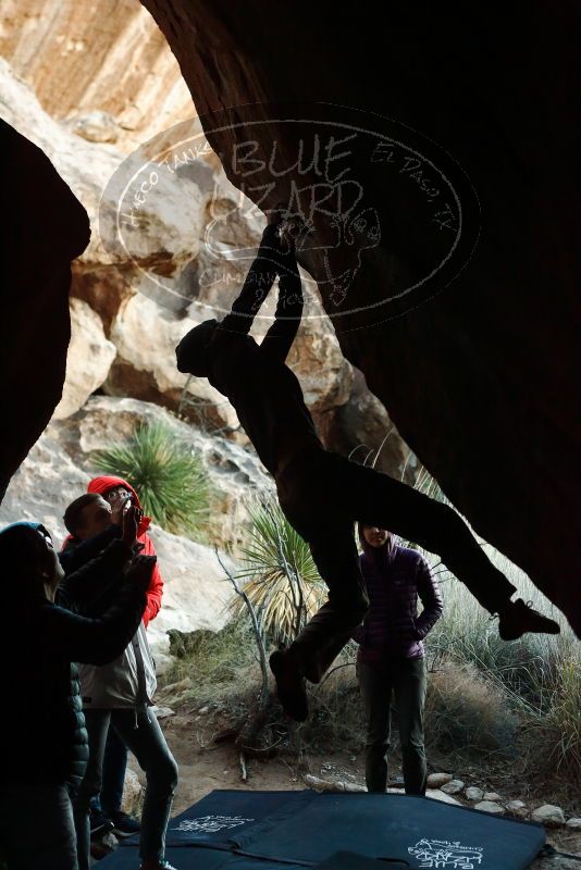 Bouldering in Hueco Tanks on 12/16/2019 with Blue Lizard Climbing and Yoga

Filename: SRM_20191216_1801480.jpg
Aperture: f/3.2
Shutter Speed: 1/250
Body: Canon EOS-1D Mark II
Lens: Canon EF 50mm f/1.8 II