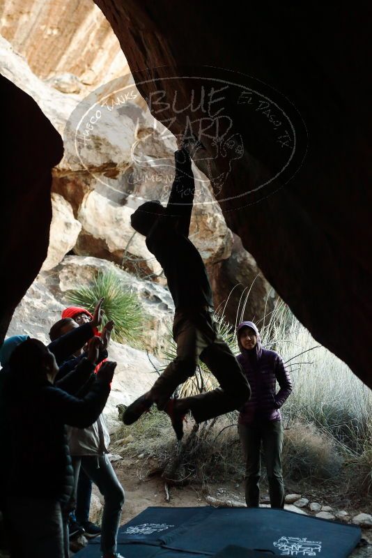 Bouldering in Hueco Tanks on 12/16/2019 with Blue Lizard Climbing and Yoga

Filename: SRM_20191216_1801500.jpg
Aperture: f/3.2
Shutter Speed: 1/250
Body: Canon EOS-1D Mark II
Lens: Canon EF 50mm f/1.8 II