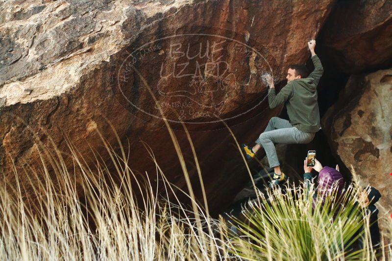 Bouldering in Hueco Tanks on 12/16/2019 with Blue Lizard Climbing and Yoga

Filename: SRM_20191216_1808190.jpg
Aperture: f/2.8
Shutter Speed: 1/250
Body: Canon EOS-1D Mark II
Lens: Canon EF 50mm f/1.8 II