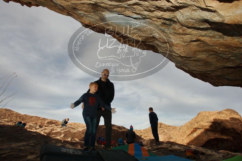 Bouldering in Hueco Tanks on 12/23/2019 with Blue Lizard Climbing and Yoga

Filename: SRM_20191223_1016170.jpg
Aperture: f/8.0
Shutter Speed: 1/250
Body: Canon EOS-1D Mark II
Lens: Canon EF 16-35mm f/2.8 L