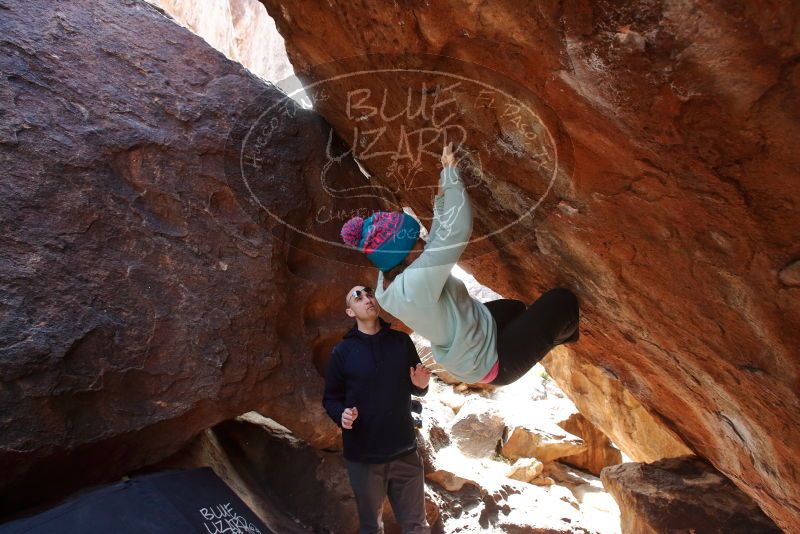 Bouldering in Hueco Tanks on 12/23/2019 with Blue Lizard Climbing and Yoga

Filename: SRM_20191223_1256260.jpg
Aperture: f/5.6
Shutter Speed: 1/250
Body: Canon EOS-1D Mark II
Lens: Canon EF 16-35mm f/2.8 L