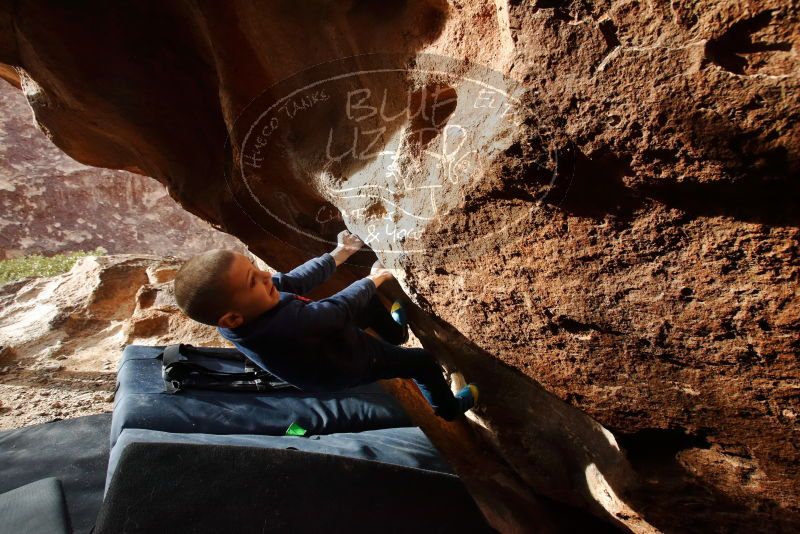 Bouldering in Hueco Tanks on 12/23/2019 with Blue Lizard Climbing and Yoga

Filename: SRM_20191223_1534240.jpg
Aperture: f/8.0
Shutter Speed: 1/250
Body: Canon EOS-1D Mark II
Lens: Canon EF 16-35mm f/2.8 L