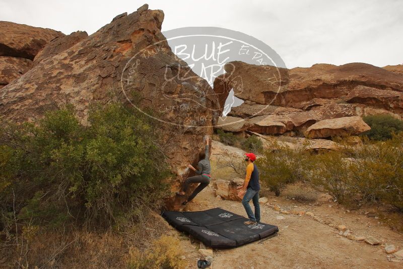 Bouldering in Hueco Tanks on 12/24/2019 with Blue Lizard Climbing and Yoga

Filename: SRM_20191224_1112300.jpg
Aperture: f/8.0
Shutter Speed: 1/320
Body: Canon EOS-1D Mark II
Lens: Canon EF 16-35mm f/2.8 L