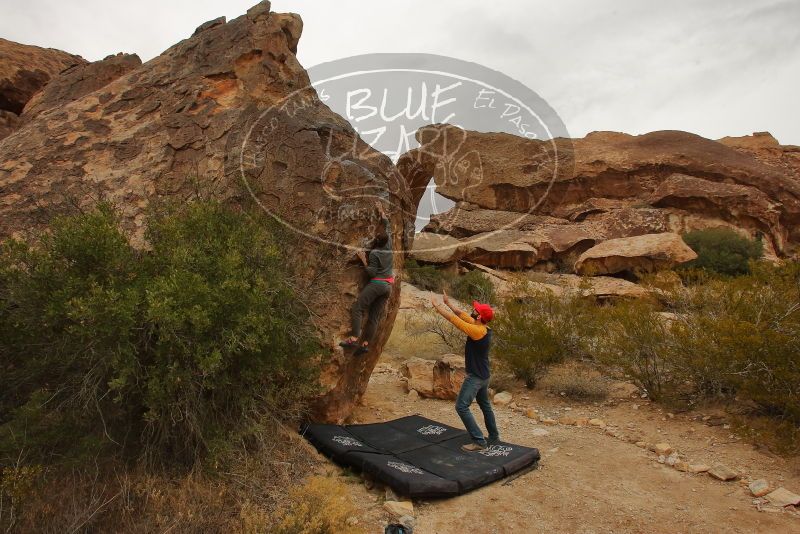 Bouldering in Hueco Tanks on 12/24/2019 with Blue Lizard Climbing and Yoga

Filename: SRM_20191224_1112390.jpg
Aperture: f/8.0
Shutter Speed: 1/320
Body: Canon EOS-1D Mark II
Lens: Canon EF 16-35mm f/2.8 L