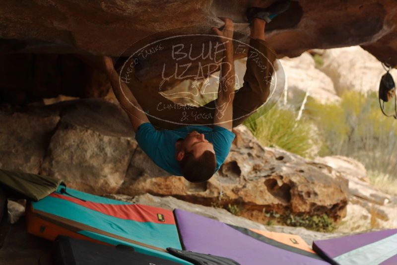 Bouldering in Hueco Tanks on 12/24/2019 with Blue Lizard Climbing and Yoga

Filename: SRM_20191224_1602090.jpg
Aperture: f/4.0
Shutter Speed: 1/250
Body: Canon EOS-1D Mark II
Lens: Canon EF 50mm f/1.8 II