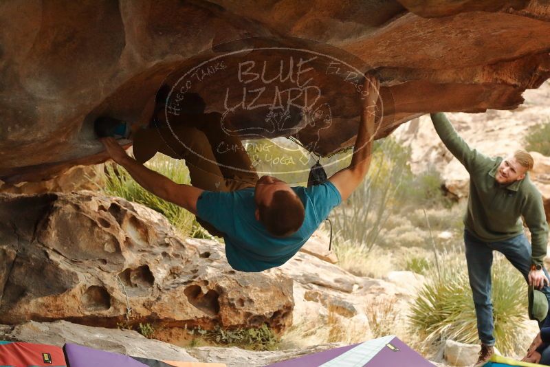 Bouldering in Hueco Tanks on 12/24/2019 with Blue Lizard Climbing and Yoga

Filename: SRM_20191224_1602310.jpg
Aperture: f/4.5
Shutter Speed: 1/250
Body: Canon EOS-1D Mark II
Lens: Canon EF 50mm f/1.8 II