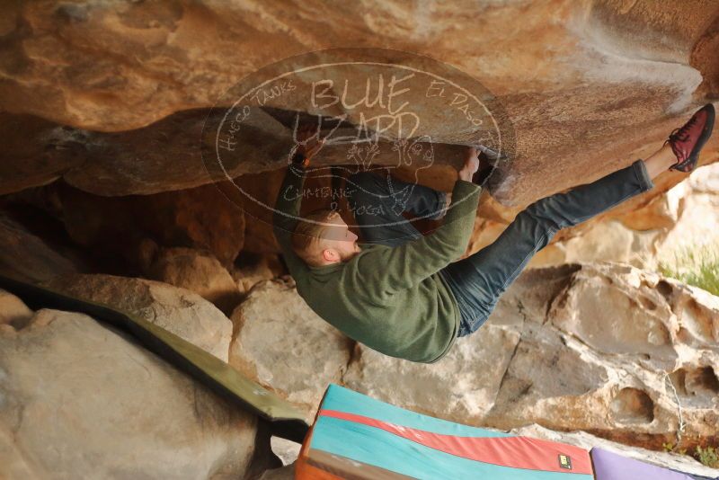 Bouldering in Hueco Tanks on 12/24/2019 with Blue Lizard Climbing and Yoga

Filename: SRM_20191224_1626490.jpg
Aperture: f/1.8
Shutter Speed: 1/160
Body: Canon EOS-1D Mark II
Lens: Canon EF 50mm f/1.8 II