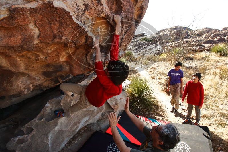 Bouldering in Hueco Tanks on 12/26/2019 with Blue Lizard Climbing and Yoga

Filename: SRM_20191226_1144520.jpg
Aperture: f/8.0
Shutter Speed: 1/320
Body: Canon EOS-1D Mark II
Lens: Canon EF 16-35mm f/2.8 L