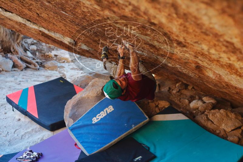 Bouldering in Hueco Tanks on 12/26/2019 with Blue Lizard Climbing and Yoga

Filename: SRM_20191226_1745110.jpg
Aperture: f/3.2
Shutter Speed: 1/250
Body: Canon EOS-1D Mark II
Lens: Canon EF 50mm f/1.8 II