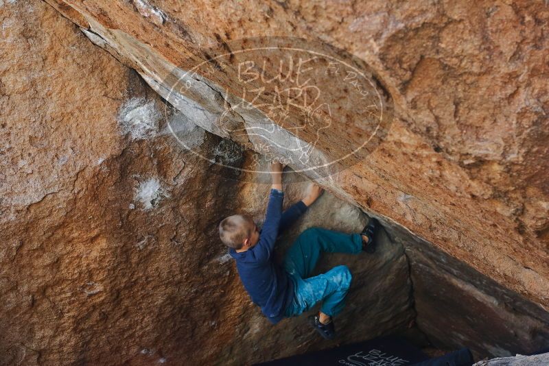 Bouldering in Hueco Tanks on 12/27/2019 with Blue Lizard Climbing and Yoga

Filename: SRM_20191227_1206420.jpg
Aperture: f/4.0
Shutter Speed: 1/320
Body: Canon EOS-1D Mark II
Lens: Canon EF 50mm f/1.8 II