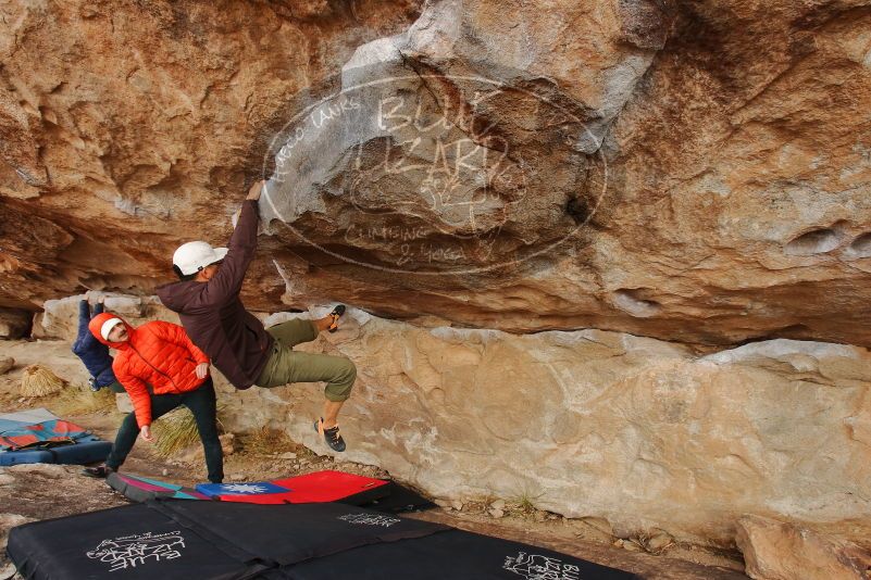 Bouldering in Hueco Tanks on 12/28/2019 with Blue Lizard Climbing and Yoga

Filename: SRM_20191228_1214180.jpg
Aperture: f/6.3
Shutter Speed: 1/250
Body: Canon EOS-1D Mark II
Lens: Canon EF 16-35mm f/2.8 L