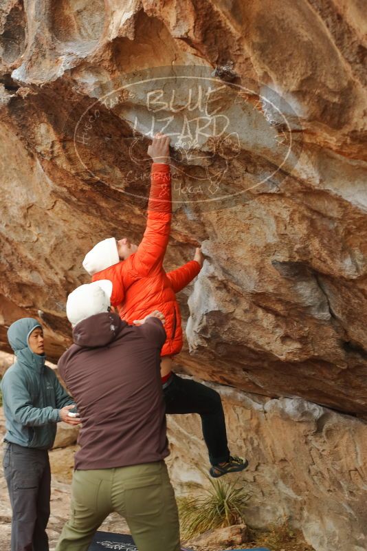 Bouldering in Hueco Tanks on 12/28/2019 with Blue Lizard Climbing and Yoga

Filename: SRM_20191228_1246130.jpg
Aperture: f/4.0
Shutter Speed: 1/400
Body: Canon EOS-1D Mark II
Lens: Canon EF 50mm f/1.8 II