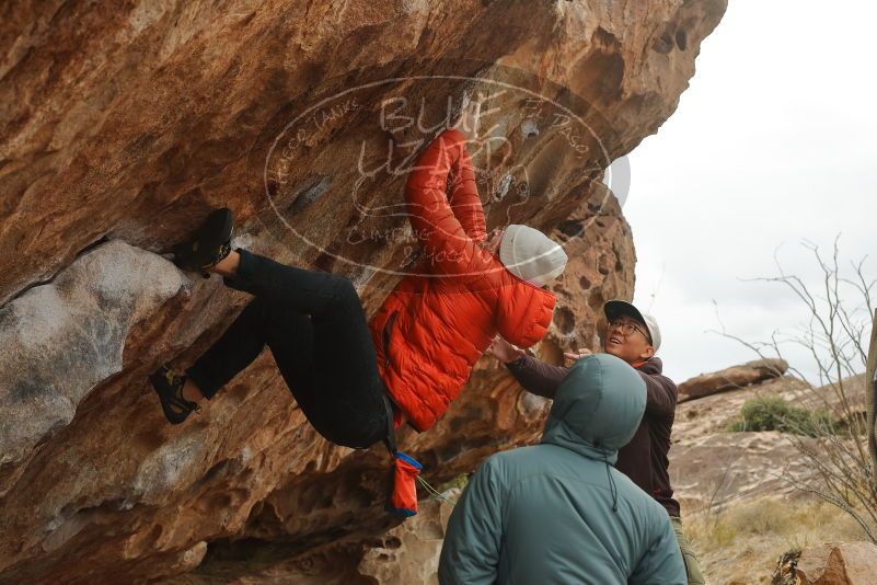 Bouldering in Hueco Tanks on 12/28/2019 with Blue Lizard Climbing and Yoga

Filename: SRM_20191228_1250170.jpg
Aperture: f/5.0
Shutter Speed: 1/400
Body: Canon EOS-1D Mark II
Lens: Canon EF 50mm f/1.8 II