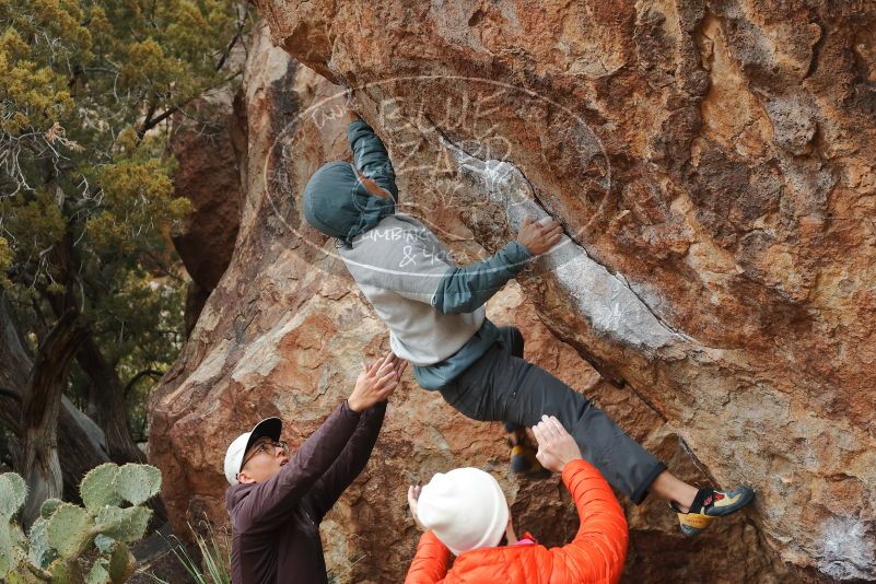 Bouldering in Hueco Tanks on 12/28/2019 with Blue Lizard Climbing and Yoga

Filename: SRM_20191228_1434450.jpg
Aperture: f/4.0
Shutter Speed: 1/250
Body: Canon EOS-1D Mark II
Lens: Canon EF 50mm f/1.8 II