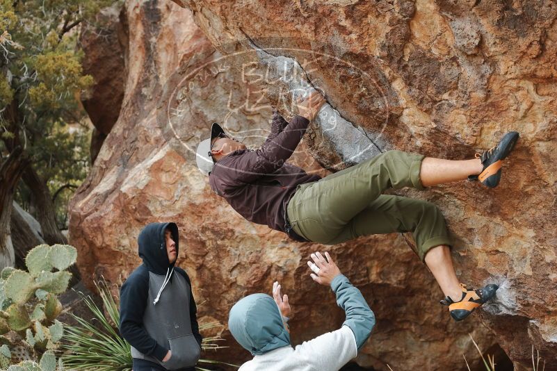 Bouldering in Hueco Tanks on 12/28/2019 with Blue Lizard Climbing and Yoga

Filename: SRM_20191228_1436240.jpg
Aperture: f/3.5
Shutter Speed: 1/250
Body: Canon EOS-1D Mark II
Lens: Canon EF 50mm f/1.8 II