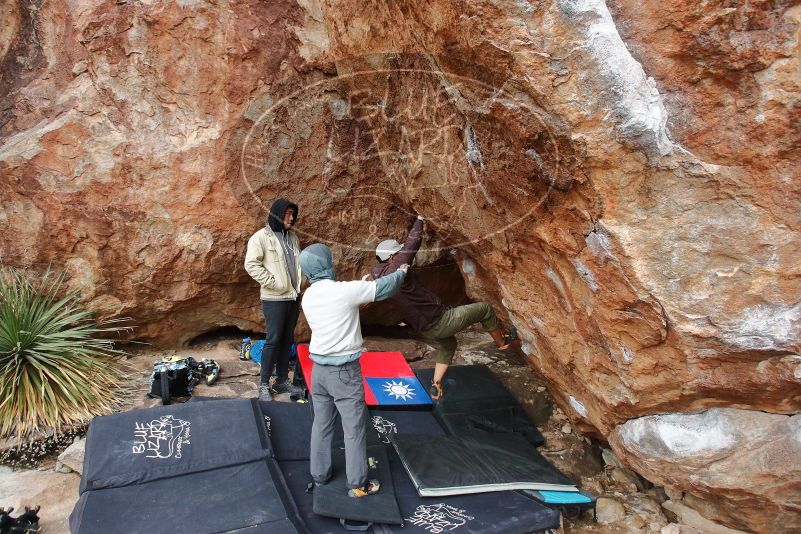 Bouldering in Hueco Tanks on 12/28/2019 with Blue Lizard Climbing and Yoga

Filename: SRM_20191228_1536230.jpg
Aperture: f/5.0
Shutter Speed: 1/250
Body: Canon EOS-1D Mark II
Lens: Canon EF 16-35mm f/2.8 L