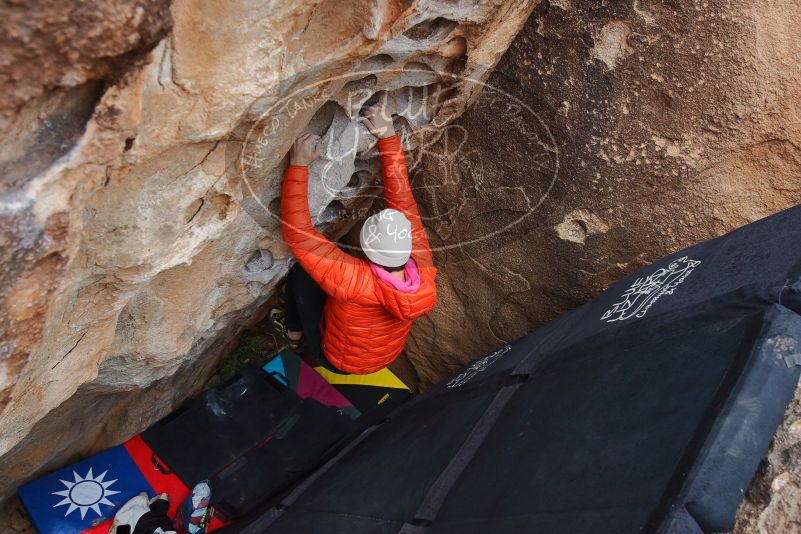 Bouldering in Hueco Tanks on 12/28/2019 with Blue Lizard Climbing and Yoga

Filename: SRM_20191228_1623450.jpg
Aperture: f/4.5
Shutter Speed: 1/250
Body: Canon EOS-1D Mark II
Lens: Canon EF 16-35mm f/2.8 L