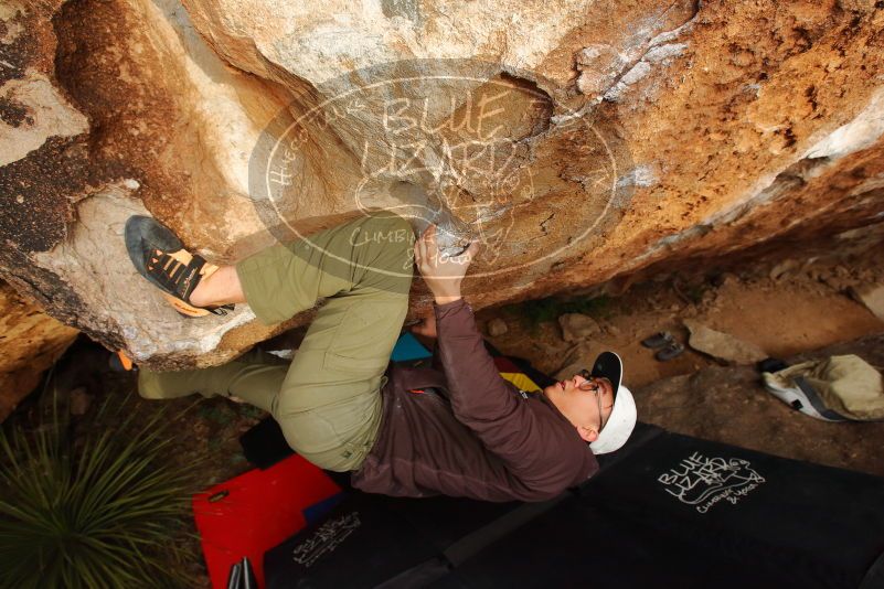 Bouldering in Hueco Tanks on 12/28/2019 with Blue Lizard Climbing and Yoga

Filename: SRM_20191228_1726130.jpg
Aperture: f/5.6
Shutter Speed: 1/250
Body: Canon EOS-1D Mark II
Lens: Canon EF 16-35mm f/2.8 L