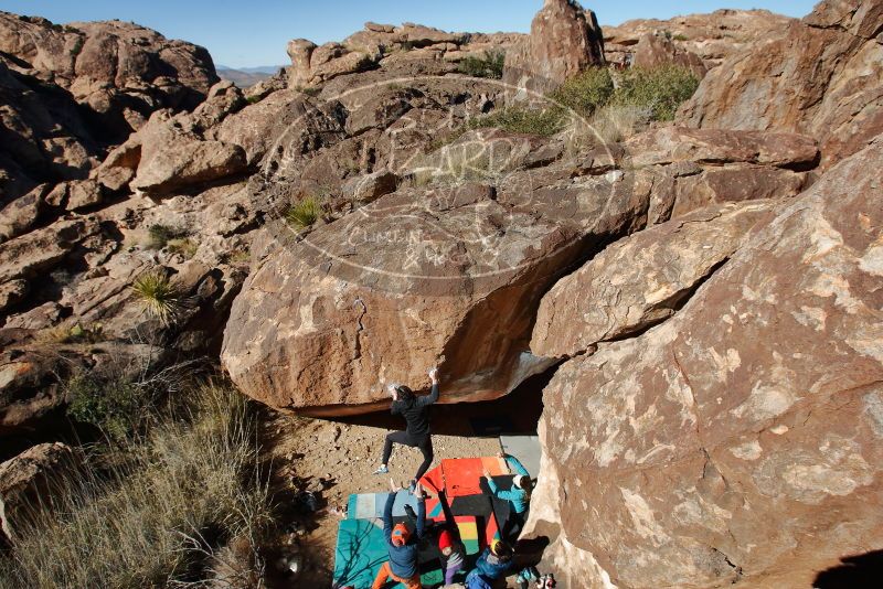 Bouldering in Hueco Tanks on 12/29/2019 with Blue Lizard Climbing and Yoga

Filename: SRM_20191229_1227550.jpg
Aperture: f/8.0
Shutter Speed: 1/250
Body: Canon EOS-1D Mark II
Lens: Canon EF 16-35mm f/2.8 L