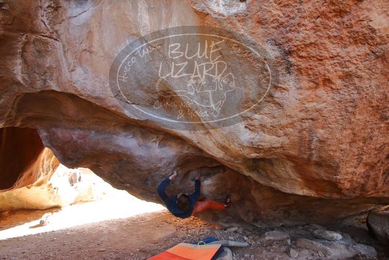 Bouldering in Hueco Tanks on 12/29/2019 with Blue Lizard Climbing and Yoga

Filename: SRM_20191229_1418400.jpg
Aperture: f/4.0
Shutter Speed: 1/250
Body: Canon EOS-1D Mark II
Lens: Canon EF 16-35mm f/2.8 L