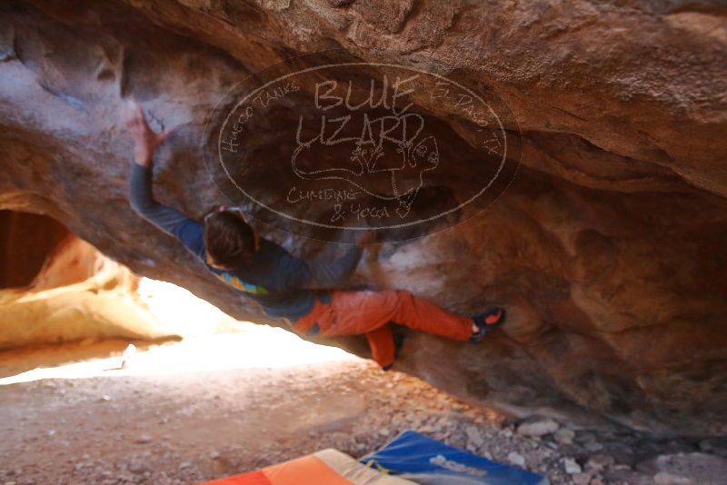 Bouldering in Hueco Tanks on 12/29/2019 with Blue Lizard Climbing and Yoga

Filename: SRM_20191229_1434210.jpg
Aperture: f/3.2
Shutter Speed: 1/250
Body: Canon EOS-1D Mark II
Lens: Canon EF 16-35mm f/2.8 L