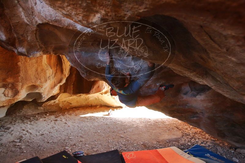 Bouldering in Hueco Tanks on 12/29/2019 with Blue Lizard Climbing and Yoga

Filename: SRM_20191229_1434341.jpg
Aperture: f/4.0
Shutter Speed: 1/250
Body: Canon EOS-1D Mark II
Lens: Canon EF 16-35mm f/2.8 L