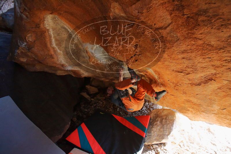 Bouldering in Hueco Tanks on 12/29/2019 with Blue Lizard Climbing and Yoga

Filename: SRM_20191229_1711420.jpg
Aperture: f/4.0
Shutter Speed: 1/200
Body: Canon EOS-1D Mark II
Lens: Canon EF 16-35mm f/2.8 L